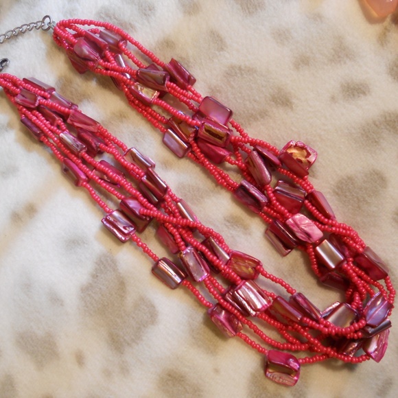(2) Pink Necklaces - Picture 3 of 5